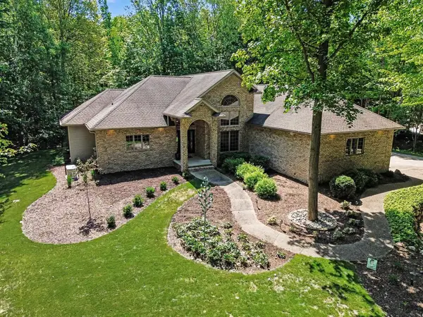 2628 Brownwood Trail, Midland, MI 48642