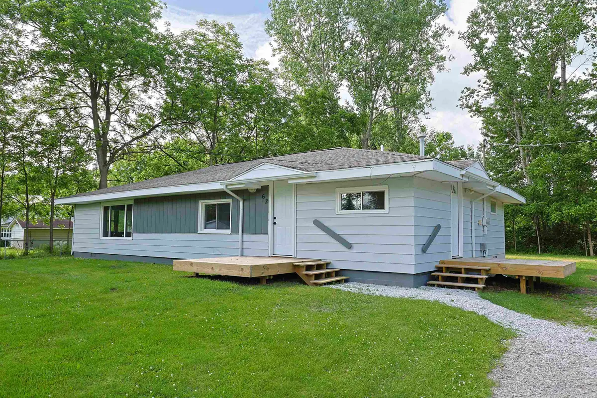 62 Five Mile Road, Midland, MI 48640 - #1
