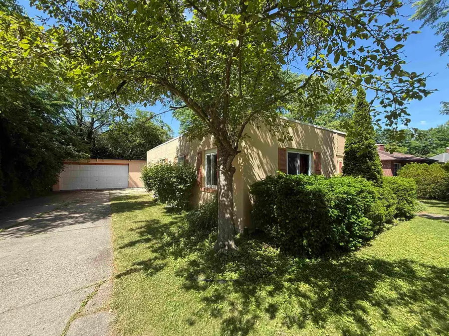 311 W Nelson Street, Midland, MI 48642 - #2