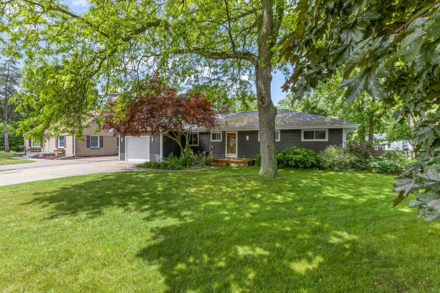 124 Coventry Court, Midland, MI 48640 - #2