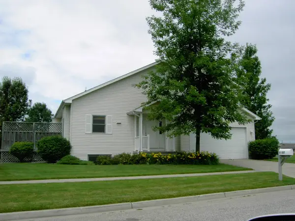 6107 Camelot Court, Midland, MI 48640