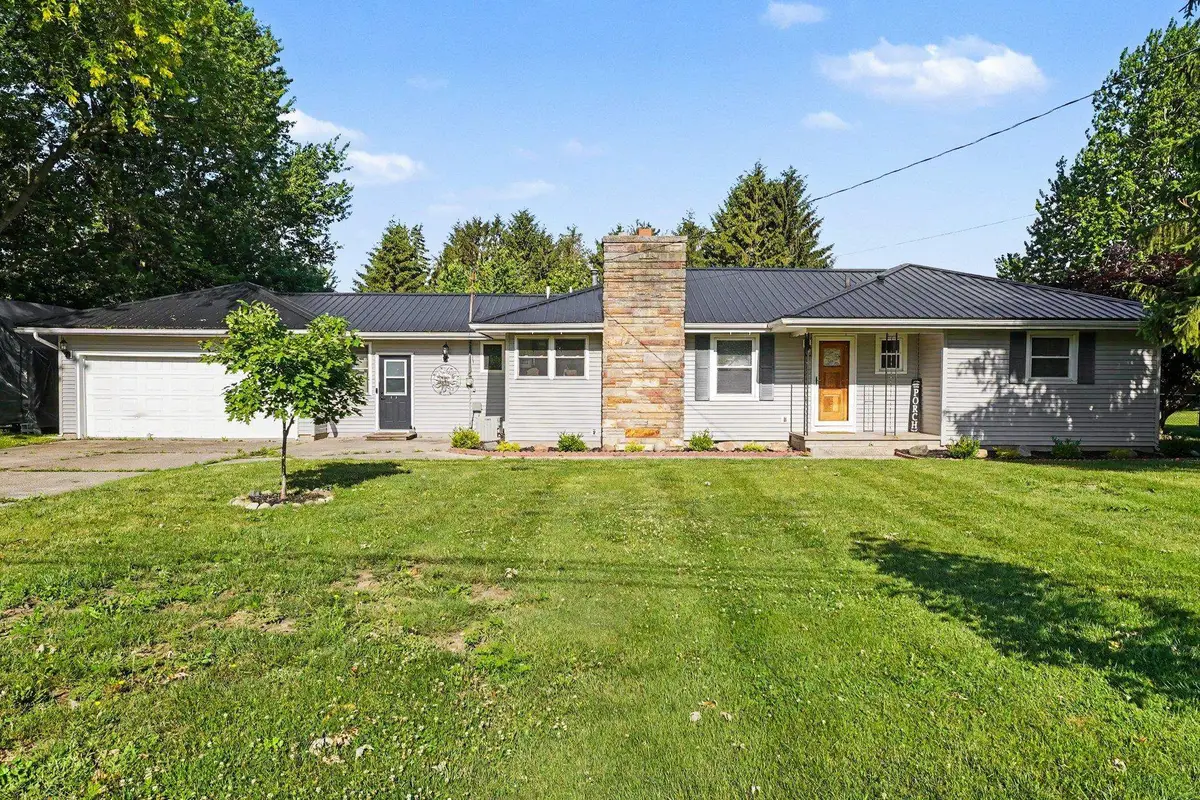 505 Eaton Street, Breckenridge, MI 48615 - #1