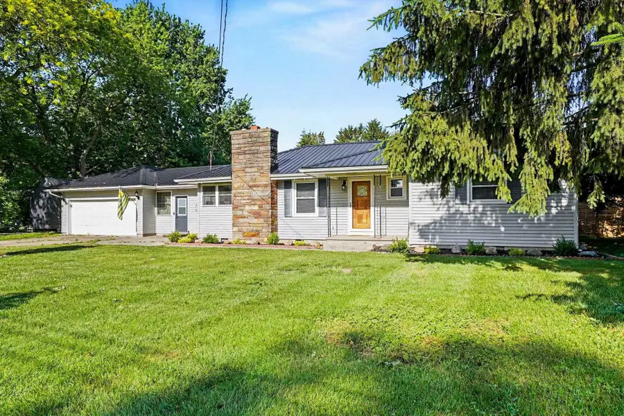505 Eaton Street, Breckenridge, MI 48615 - #3