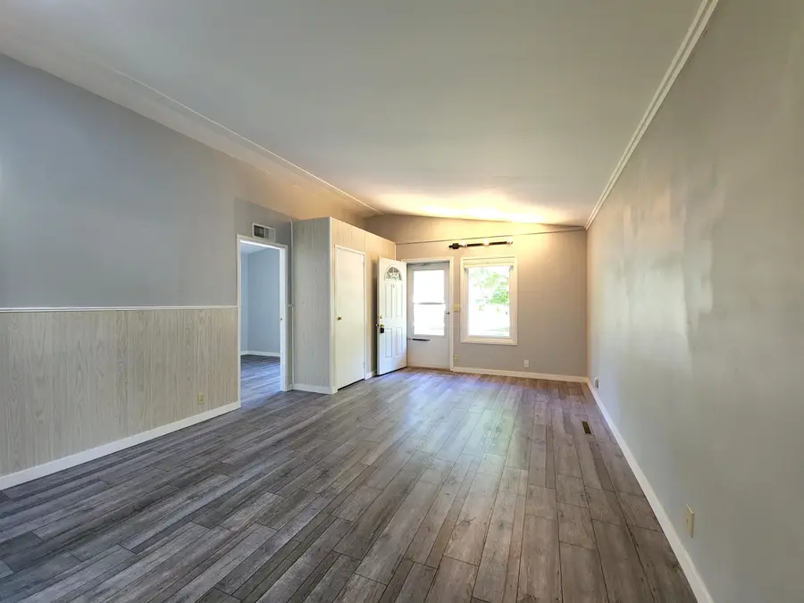 1508 E Sugnet Road, Midland, MI 48642 - #3