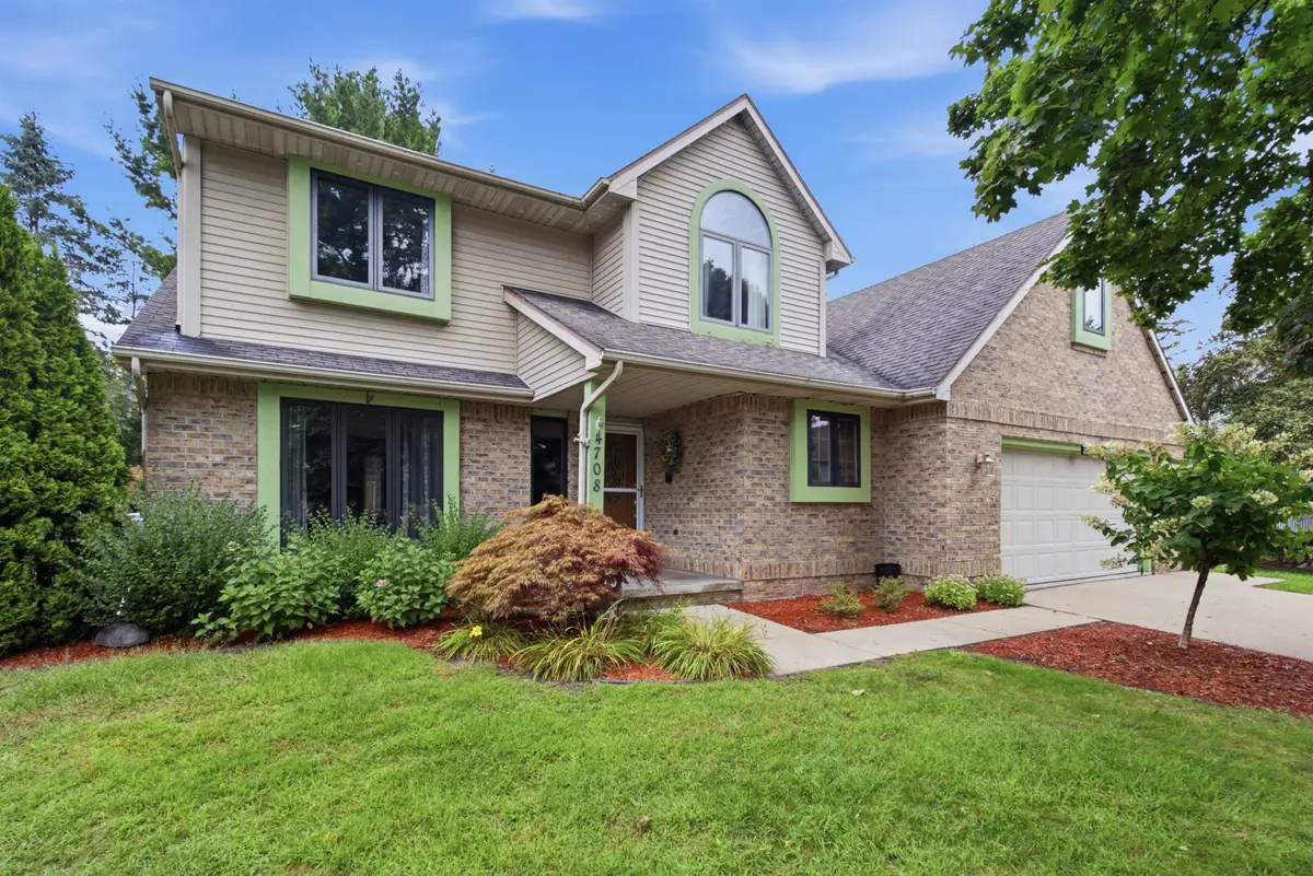 4708 N Trail Wood Circle, Midland, MI 48642 - #1