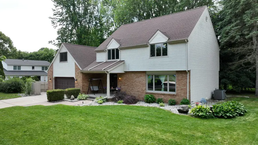301 Mayfield Lane, Midland, MI 48642 - #2