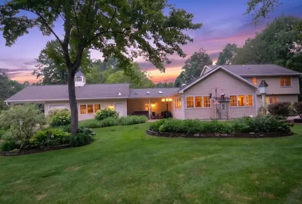 4010 E Old Pine Trail, Midland, MI 48642