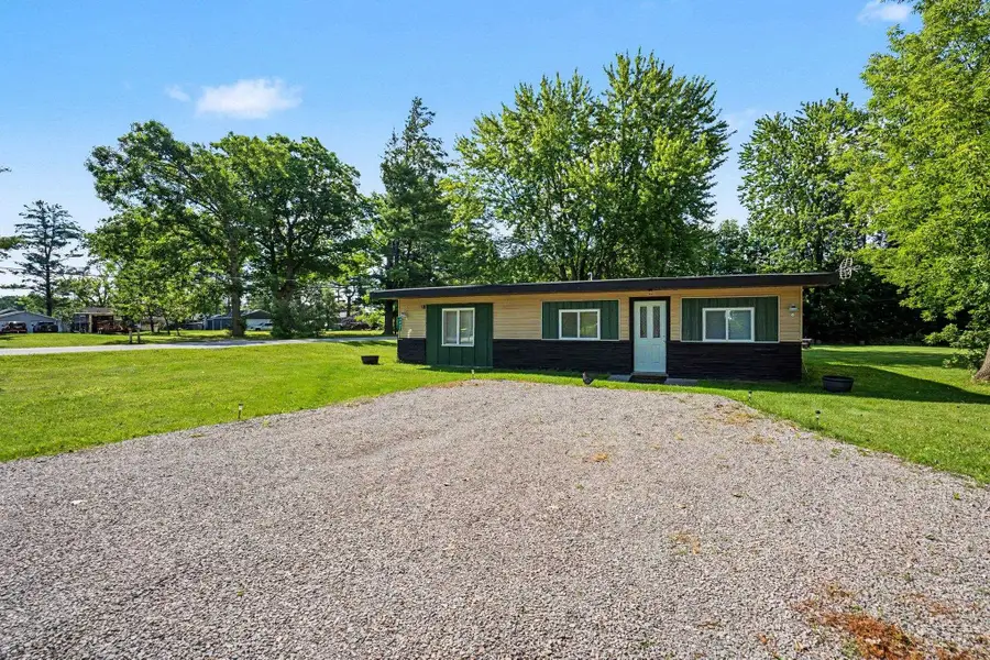 4042 S Oak Drive, Beaverton, MI 48612 - #2