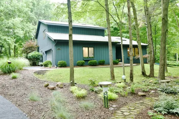 3906 E Tupelo Drive, Midland, MI 48642