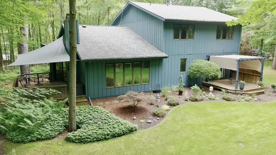 3906 E Tupelo Drive, Midland, MI 48642 - #3