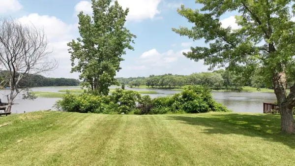 5848 N Lake Drive Drive, Sanford, MI 48657