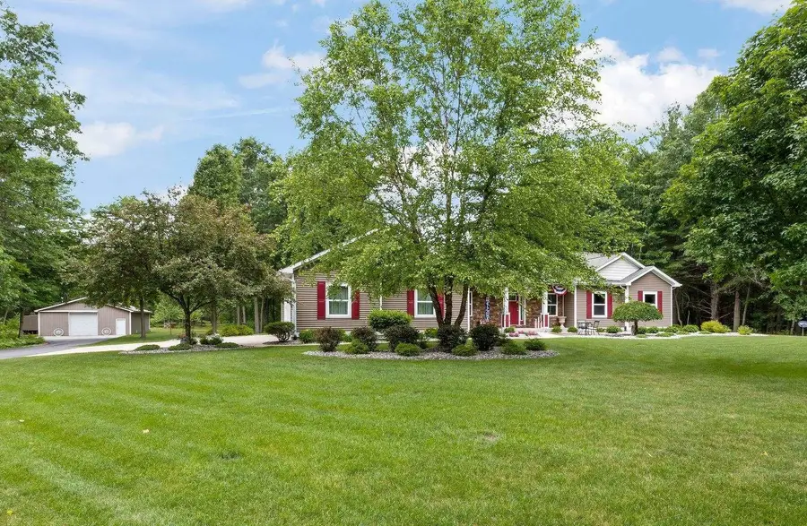 1713 N 9 Mile Road, Sanford, MI 48657 - #2