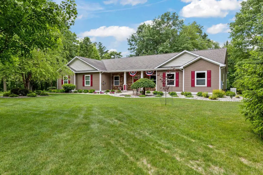 1713 N 9 Mile Road, Sanford, MI 48657 - #3