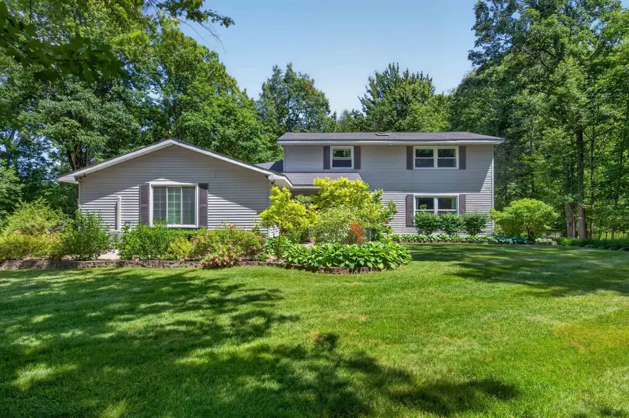 2482 N Trail Road, Midland, MI 48642 - #2