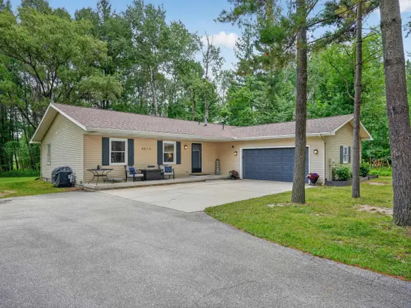4514 W Salisbury Drive, Gladwin, MI 48624