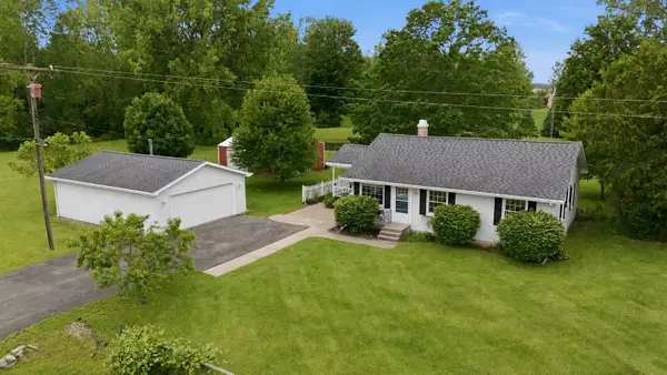2138 S Smiths Crossing Road, Midland, MI 48640