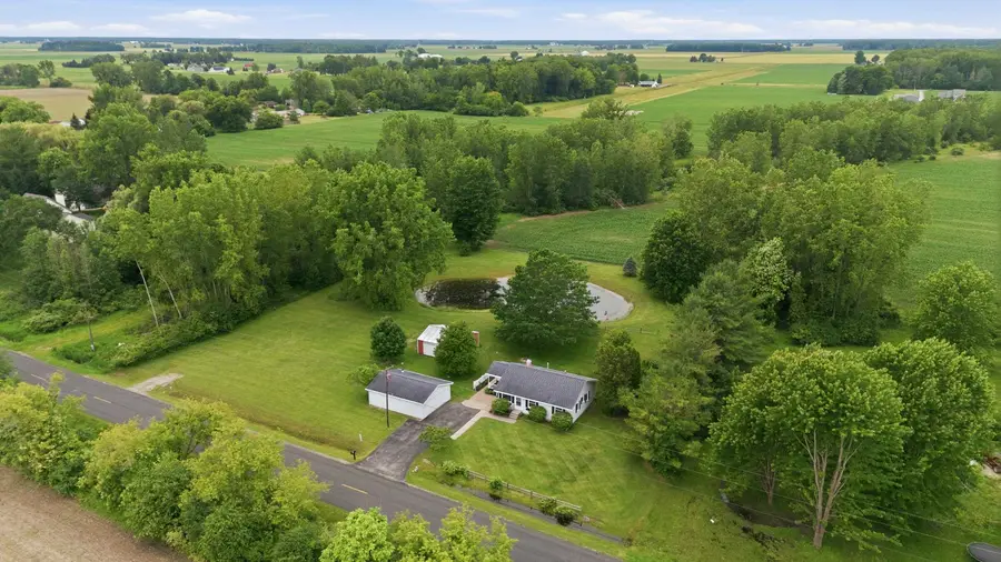 2138 S Smiths Crossing Road, Midland, MI 48640 - #3