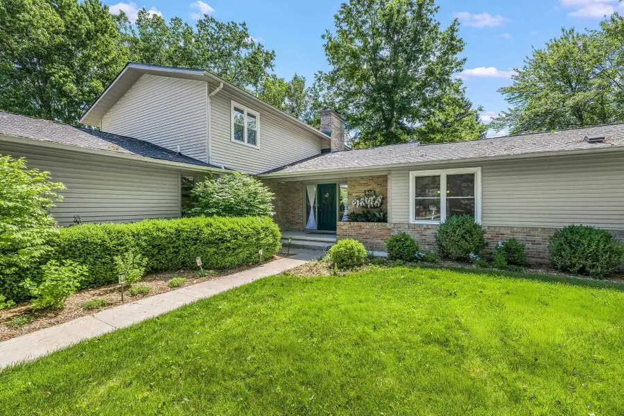 605 Woodhaven Place, Midland, MI 48640 - #2
