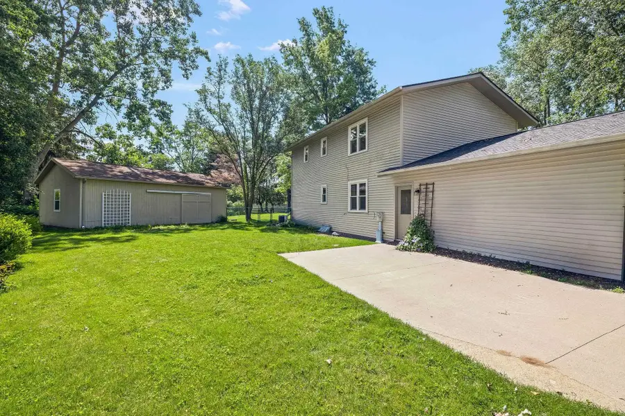 605 Woodhaven Place, Midland, MI 48640 - #3