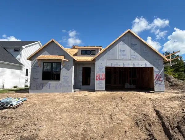 102 Brass Leaf Court, Midland, MI 48642