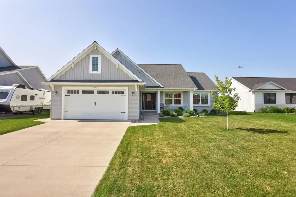 5623 S Stone Briar Lane, Freeland, MI 48623 - #1