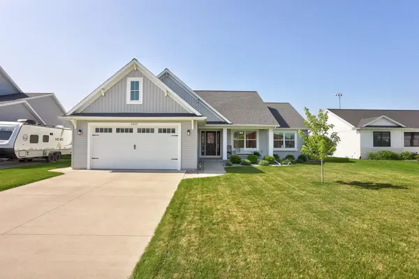 5623 S Stone Briar Lane, Freeland, MI 48623