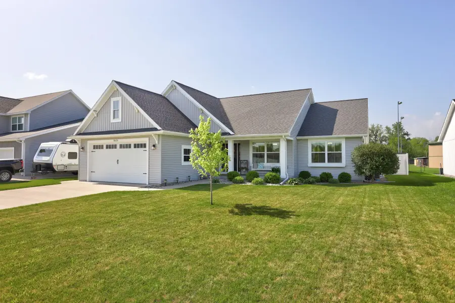 5623 S Stone Briar Lane, Freeland, MI 48623 - #2