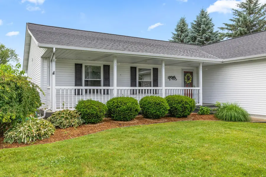 11169 Moorfield Drive, Freeland, MI 48623 - #2