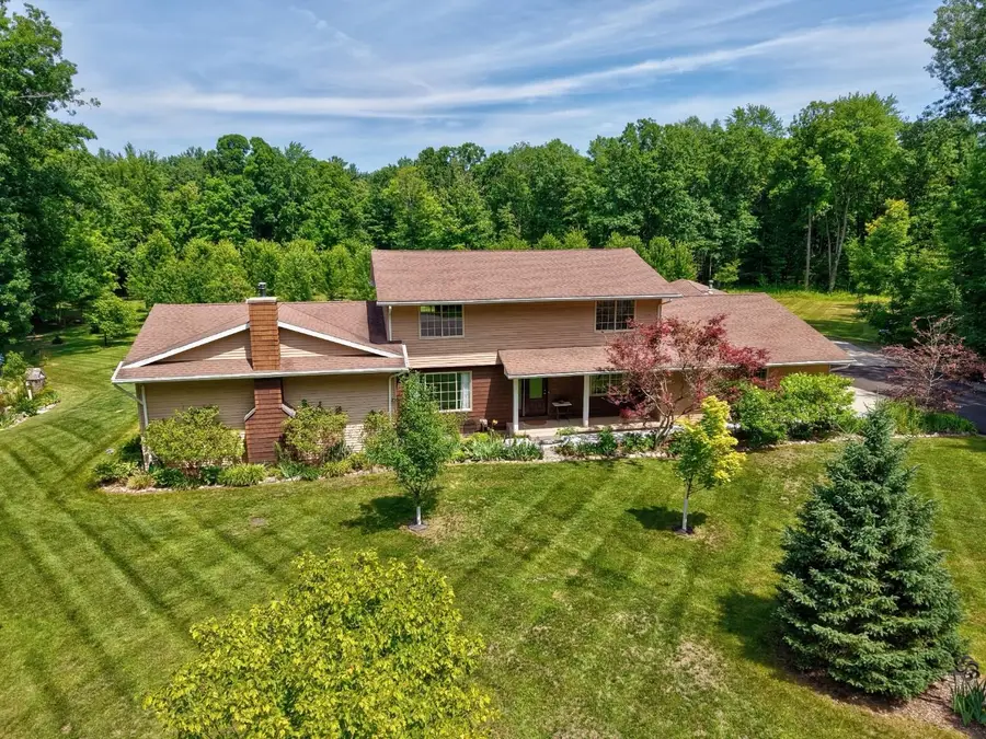 2574 N 8 Mile Road, Sanford, MI 48657 - #3