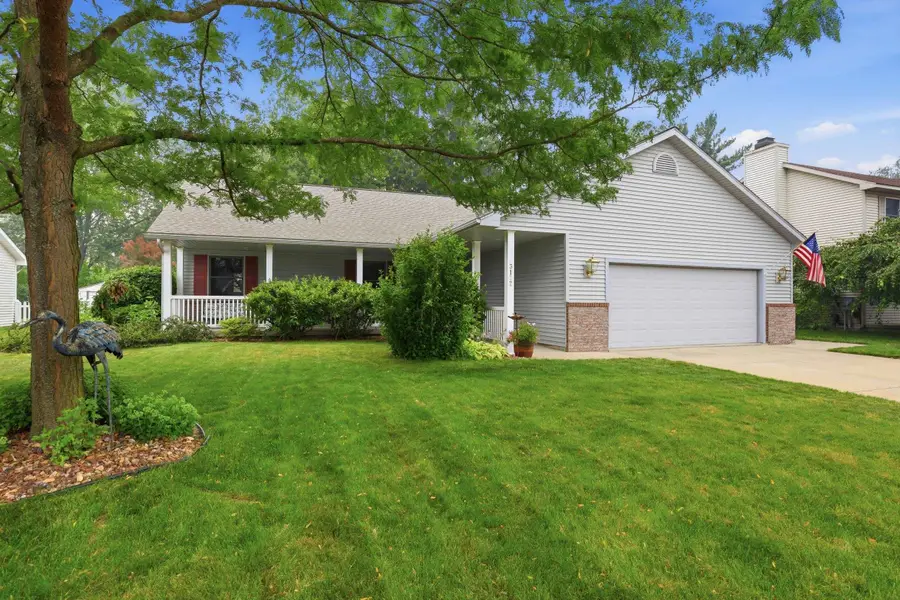 3177 Setting Sun Boulevard, Saginaw, MI 48603 - #2