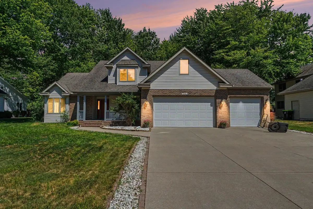 2516 Roundtree Circle, Midland, MI 48642 - #1
