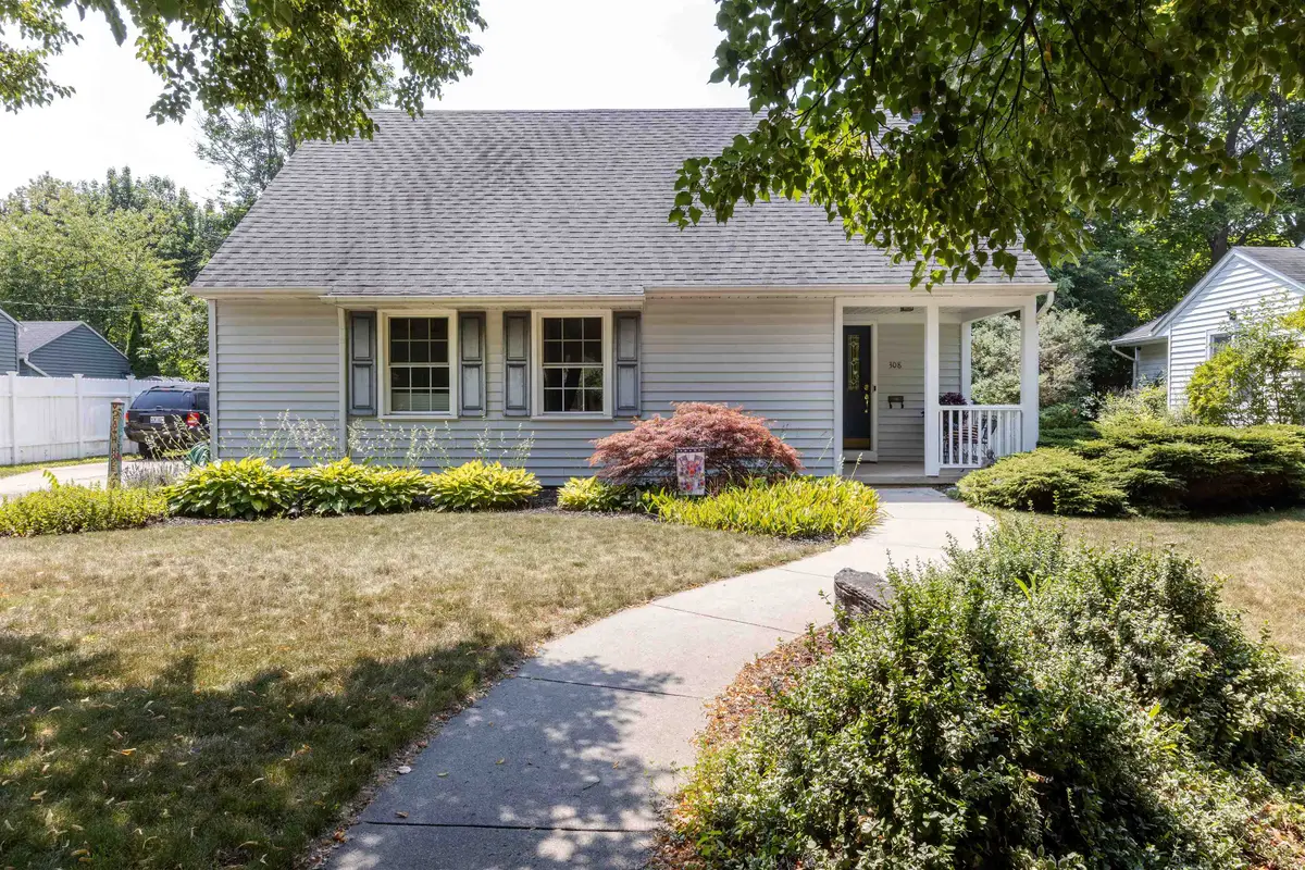 308 E St. Andrews Road, Midland, MI 48642 - #1