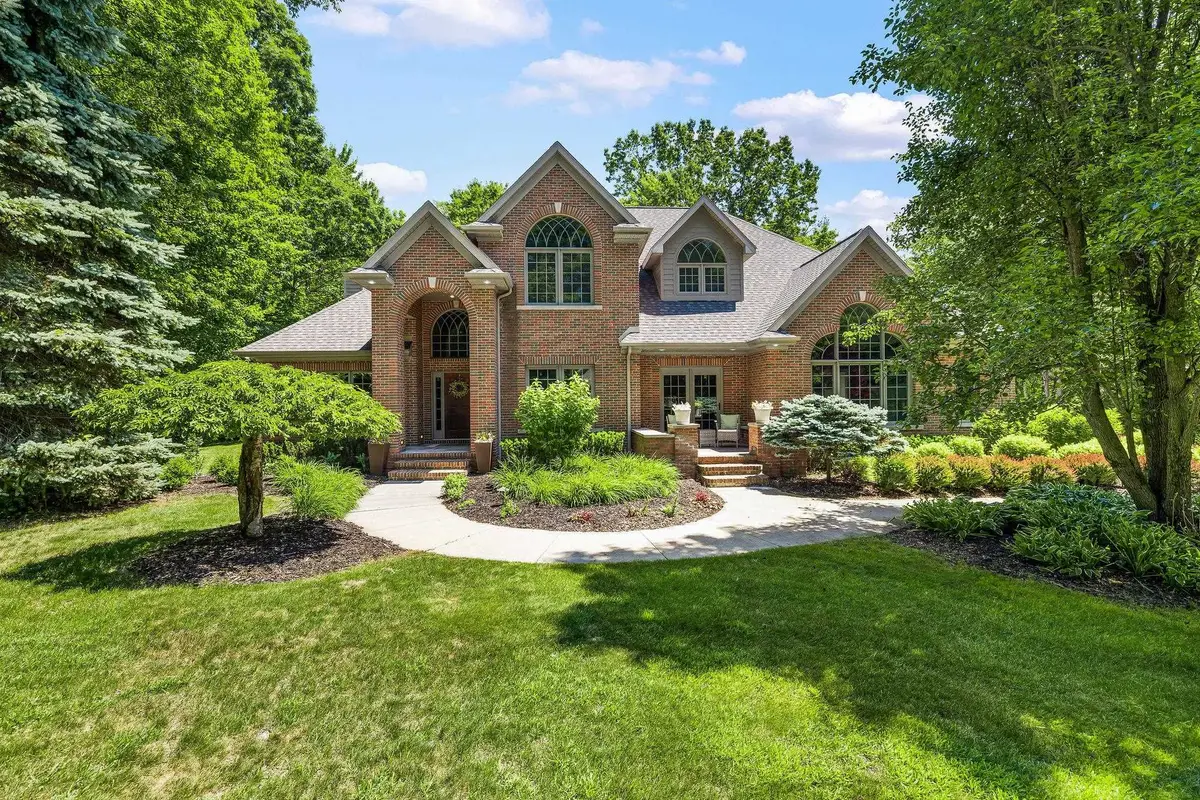 2580 Ashwood Pass, Midland, MI 48642 - #1