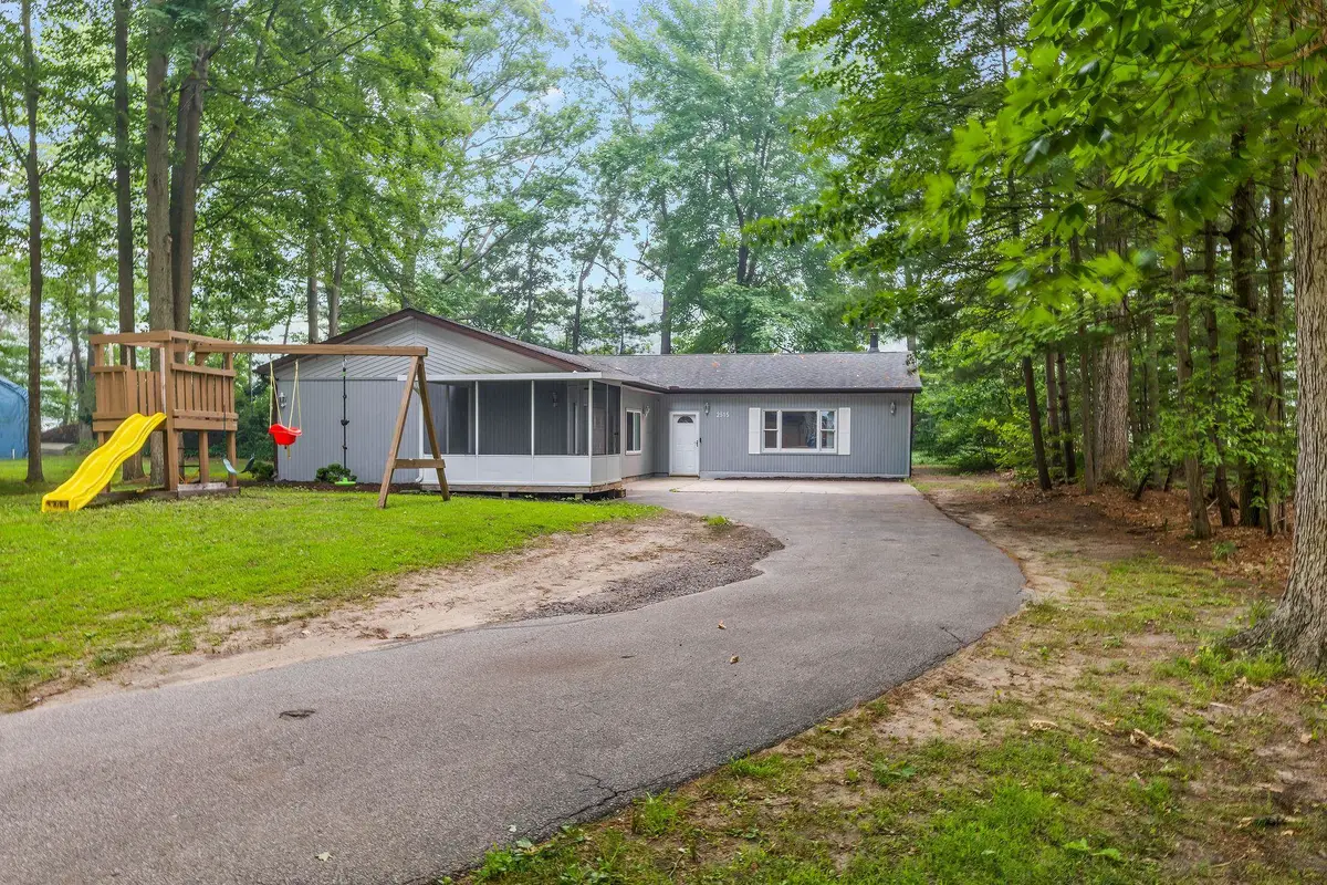 2515 N Peterson Drive, Sanford, MI 48657 - #1