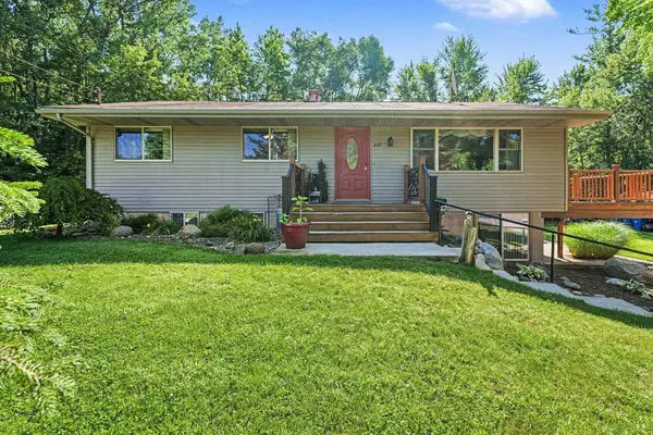 2619 S Kane Road, Midland, MI 48640