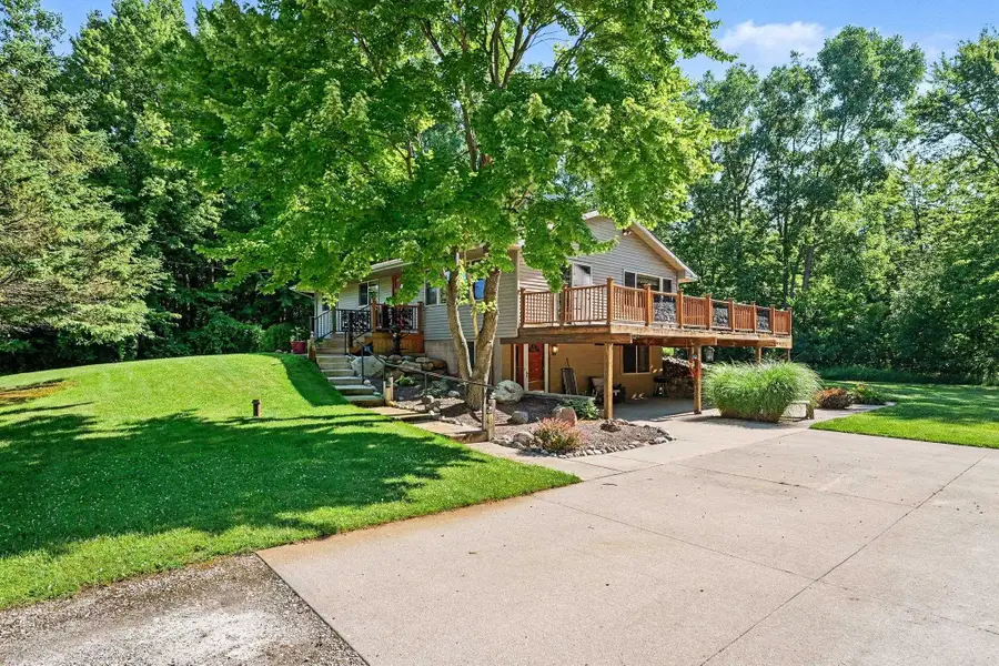 2619 S Kane Road, Midland, MI 48640 - #2