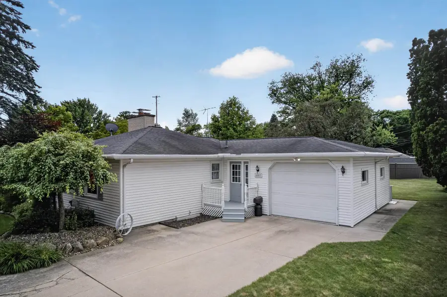4007 Sudbury Court, Midland, MI 48642 - #2