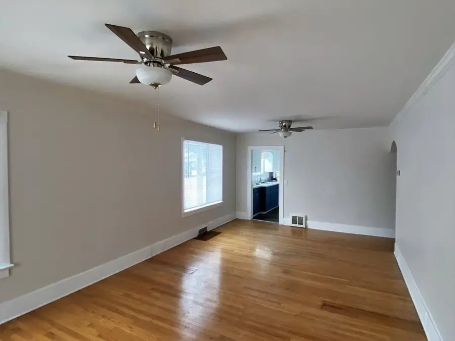 1209 W Carpenter Street, Midland, MI 48640 - #2