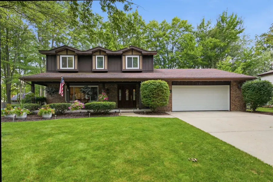 5801 Lamplighter Lane, Midland, MI 48642 - #2