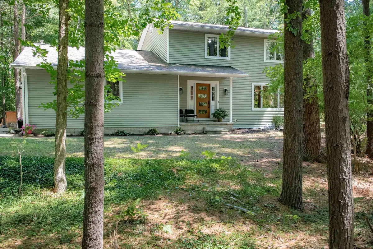 2380 N Woodland Estates Dr Drive, Midland, MI 48642 - #1