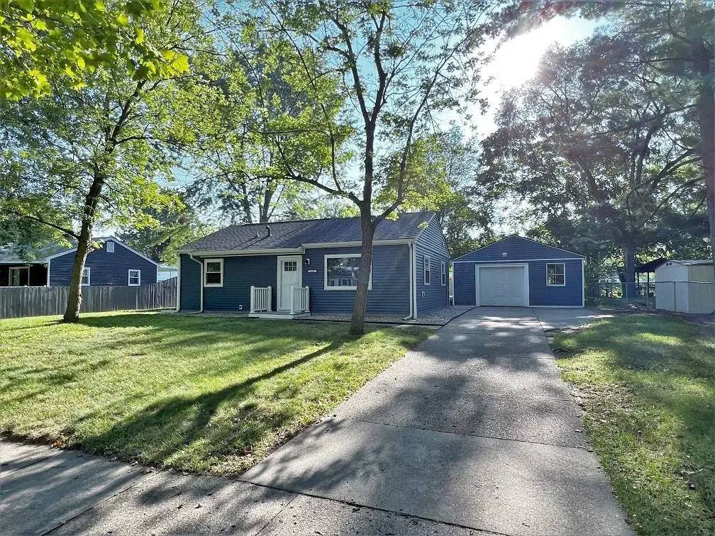 3608 Robinhood Terrace, Midland, MI 48642 - #1