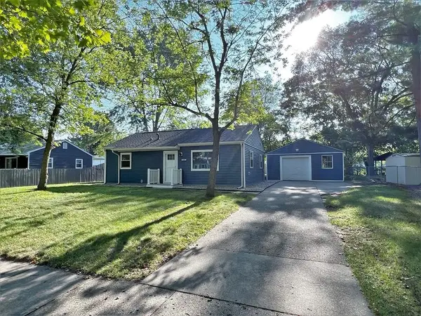 3608 Robinhood Terrace, Midland, MI 48642
