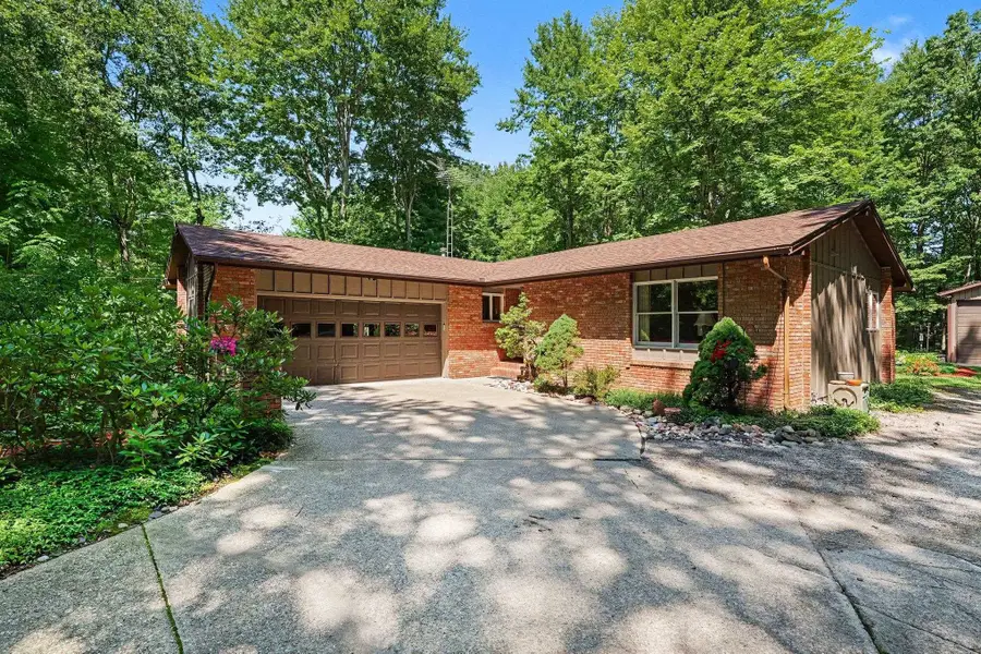 175 E Price Road, Midland, MI 48642 - #2