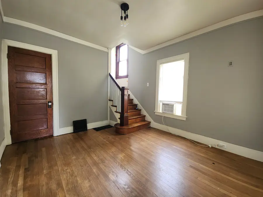 805 N Linn Street, Bay City, MI 48706 - #3