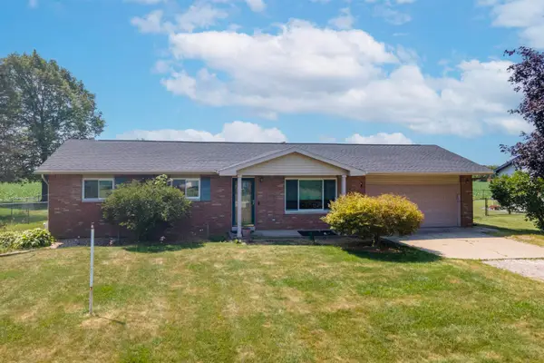 8601 Gilmour Lane, Freeland, MI 48623