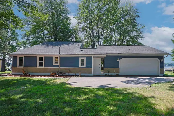 2669 N Lakeview Drive, Sanford, MI 48657