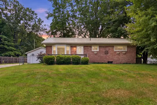 1072 E Stewart Road, Midland, MI 48640