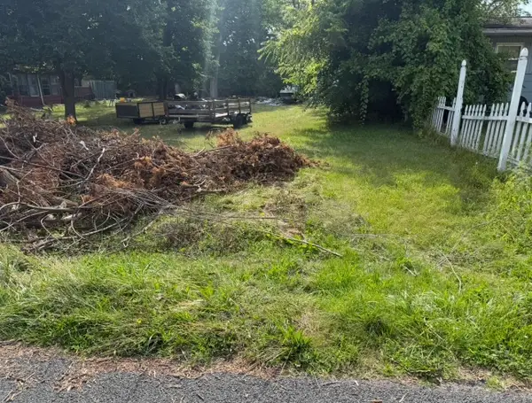 3090 westbrook Road, Saginaw, MI 48601