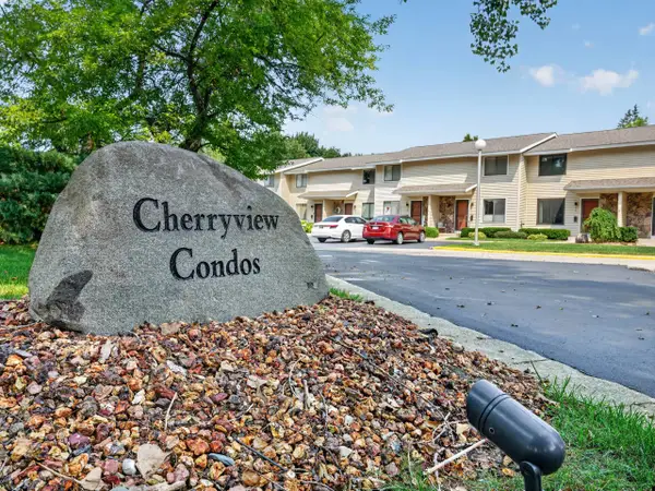 223 Cherryview Drive, Midland, MI 48640
