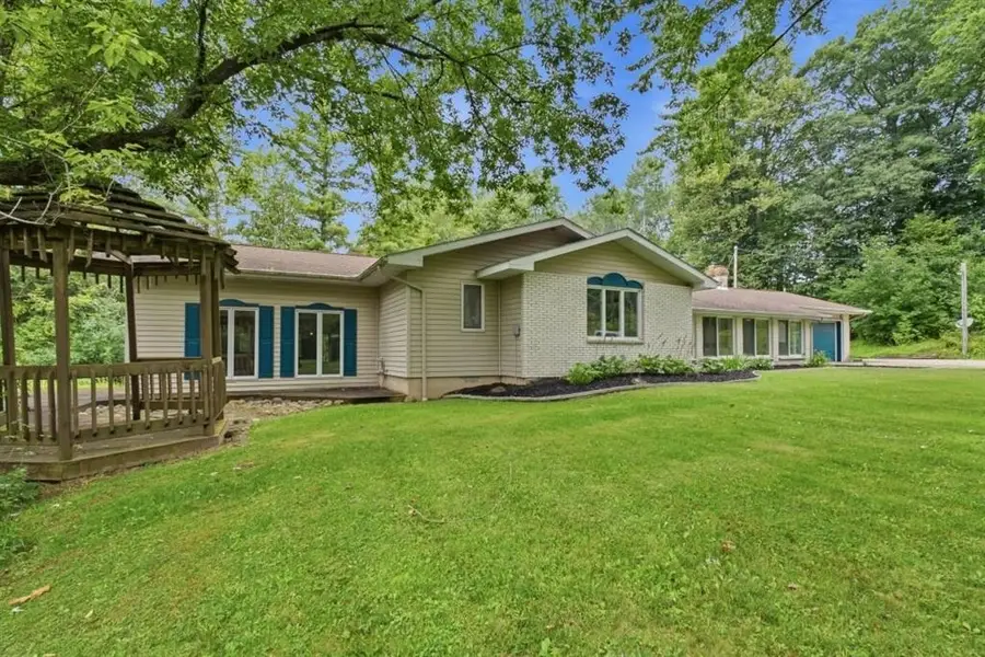 2890 S Hoover Avenue, Gladwin, MI 48624 - #2